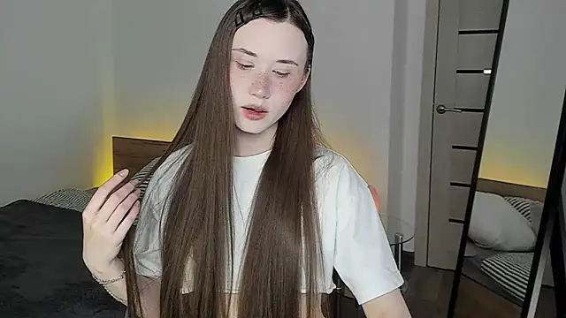Stella Sunny online show from 11, 5, 2026