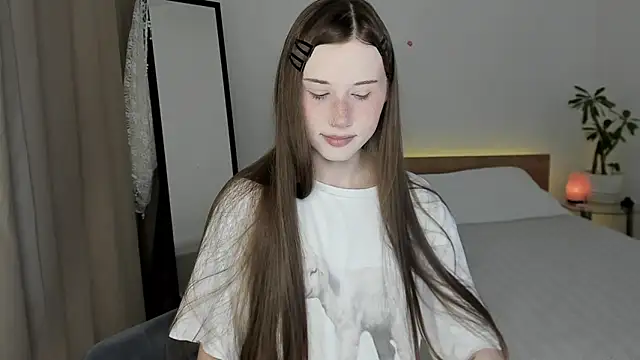 Stella Sunny online show from 16, 7, 2026