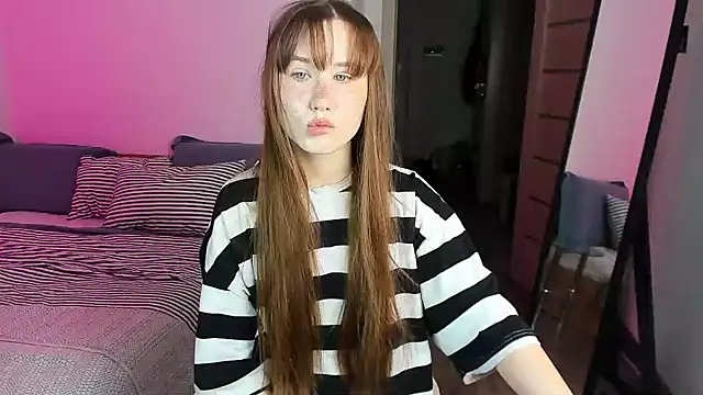 Snapshot of Stella_Sunny chatting on 4, 10, 2025 Stella Sunny online show from 4, 10, 2025