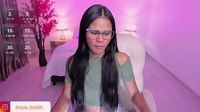 anniie smith online show from 18, 11, 2025