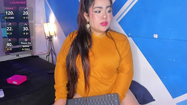 SamanthaFerrer  online show from 14, 10, 2025