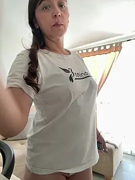 natalie cowens online show from 26, 4, 2026