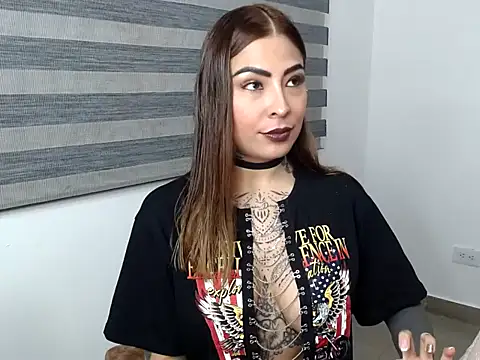 EmiliMontero online show from 4, 11, 2025