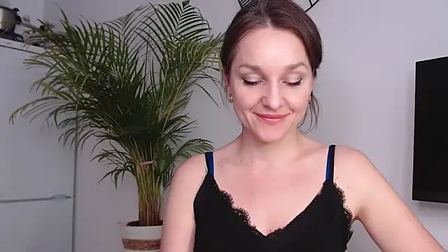 AliciaDesire online show from 11, 2, 2025