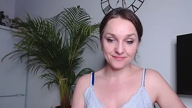 AliciaDesire online show from 12, 2, 2025