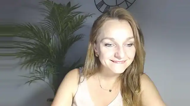 AliciaDesire online show from 18, 11, 2025