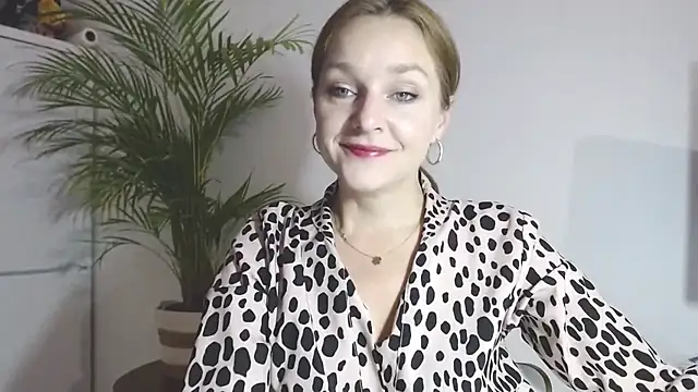 AliciaDesire online show from 4, 12, 2025