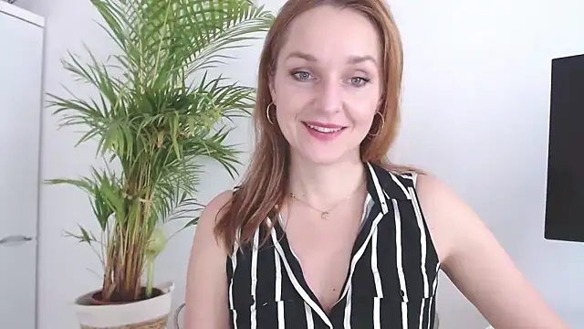 AliciaDesire online show from 2, 2, 2026