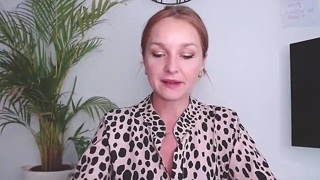 AliciaDesire online show from 16, 9, 2025