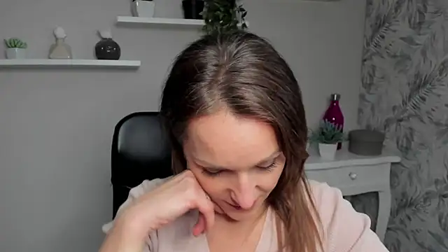 AliciaDesire online show from 20, 2, 2025