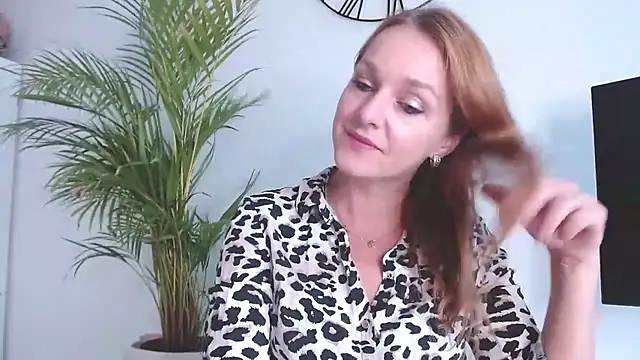 AliciaDesire online show from 28, 10, 2025