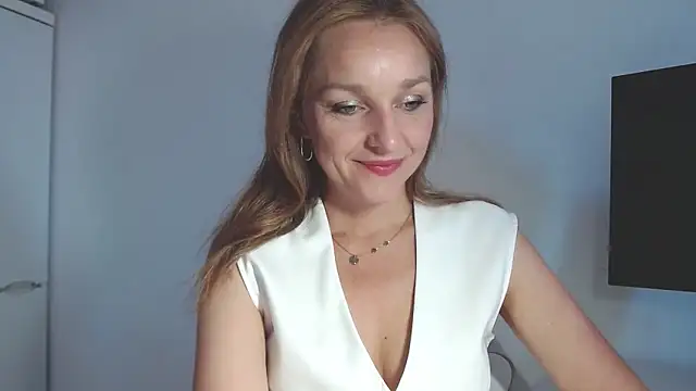Snapshot of AliciaDesire chatting on 29, 5, 2026 AliciaDesire online show from 29, 5, 2026