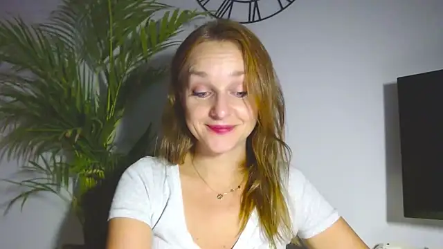 AliciaDesire online show from 17, 11, 2025