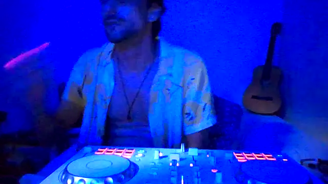 couplemilk online show from 5, 2, 2026