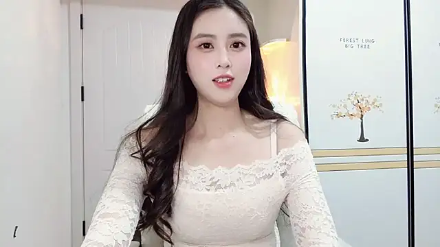 LI-200310 online show from 11, 12, 2024