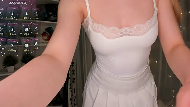 IsabellaTorrance online show from 26, 2, 2025