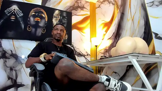 Snapshot of Thomas_shelbys chatting on 18, 11, 2025 Thomas shelbys online show from 18, 11, 2025