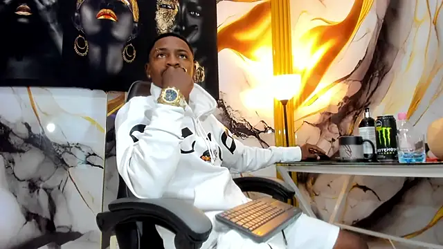 Snapshot of Thomas_shelbys chatting on 22, 11, 2025 Thomas shelbys online show from 22, 11, 2025