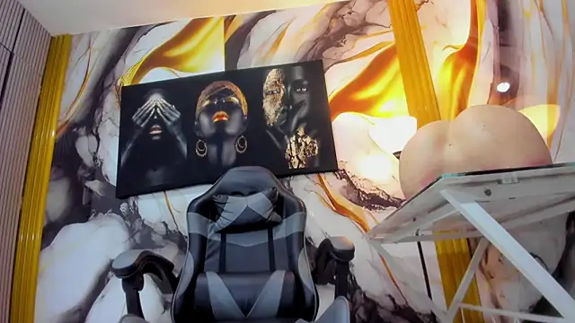 Snapshot of Thomas_shelbys chatting on 3, 12, 2025 Thomas shelbys online show from 3, 12, 2025