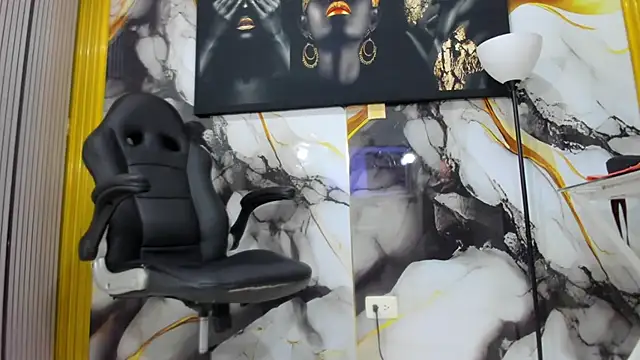 Snapshot of Thomas_shelbys chatting on 7, 3, 2025 Thomas shelbys online show from 7, 3, 2025