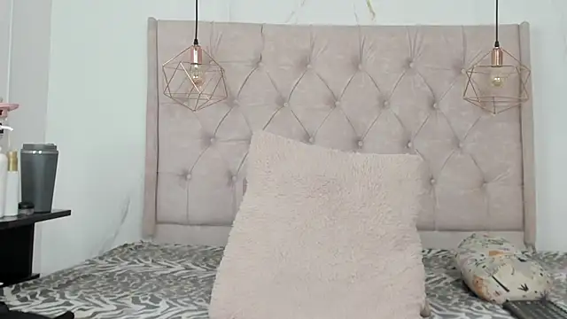 Snapshot of zamira_44 chatting on 26, 9, 2025 zamira 44 online show from 26, 9, 2025