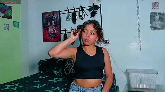 Snapshot of clydexxxbunny chatting on 29, 5, 2026 clydexxxbunny online show from 29, 5, 2026