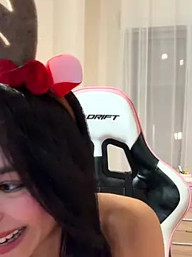 Adriennesexxx online show from 17, 12, 2025