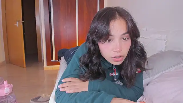 Adriennesexxx online show from 13, 11, 2025