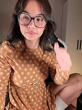 Adriennesexxx online show from 21, 3, 2026