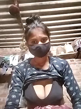 Snapshot of Ritu-0143 chatting on 13, 4, 2026 Ritu-0143 online show from 13, 4, 2026