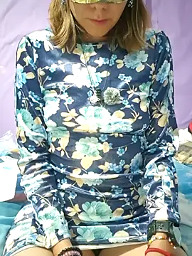 Lunababymylove online show from 19, 12, 2025