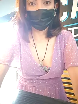 Lunababymylove online show from 10, 6, 2026