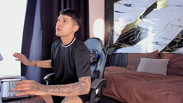 kyle smithxx online show from 20, 12, 2025