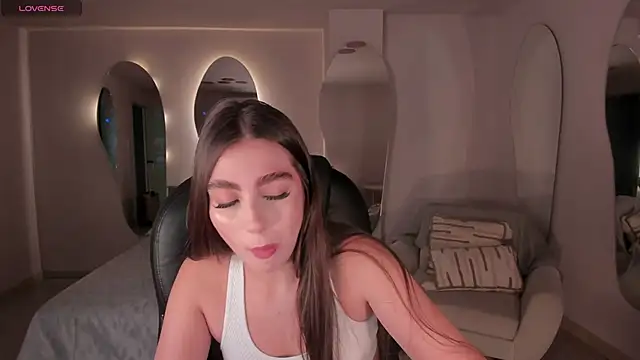 DolcieElliot online show from 20, 2, 2025