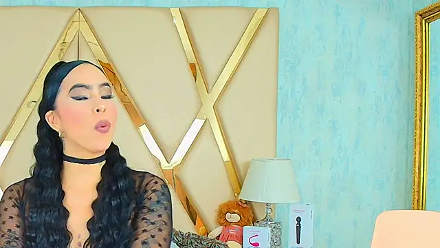 GiahDaniels online show from 26, 2, 2025