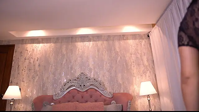 AngelineConnor online show from 1, 2, 2026