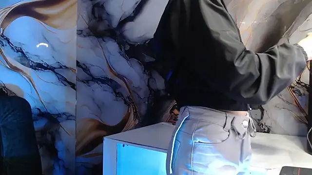 ling ling24 online show from 4, 10, 2025