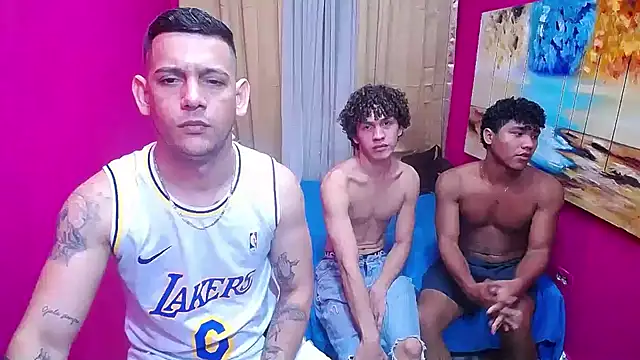 hugecocks hot online show from 14, 1, 2026