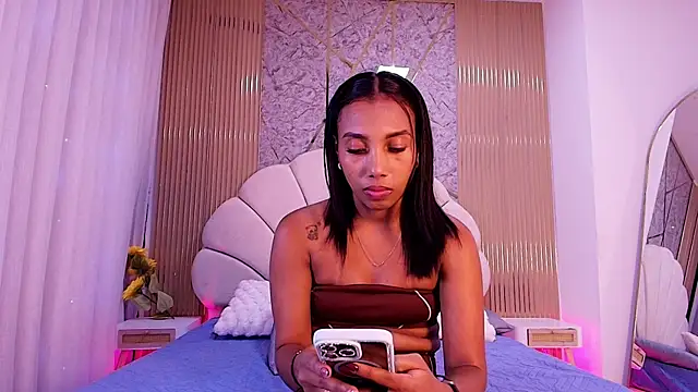 nata luna online show from 10, 4, 2026