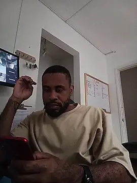 Snapshot of KaelMoreau chatting on 30, 10, 2025 KaelMoreau online show from 30, 10, 2025