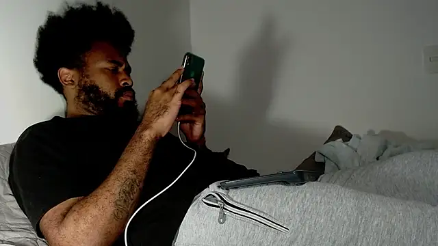 Snapshot of KaelMoreau chatting on 18, 3, 2025 KaelMoreau online show from 18, 3, 2025