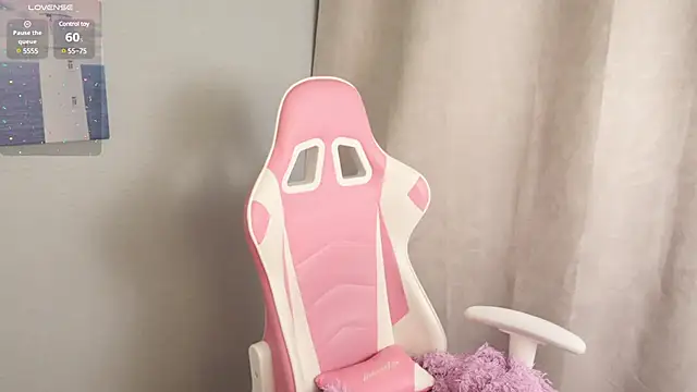 Victoria Thomsons1 online show from 6, 3, 2025