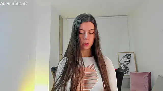 Nadiaa  online show from 12, 1, 2025