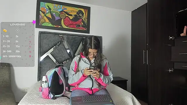 Vahiolet smith online show from 8, 10, 2025