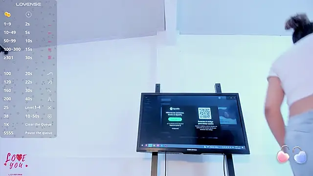 Vahiolet smith online show from 14, 11, 2025