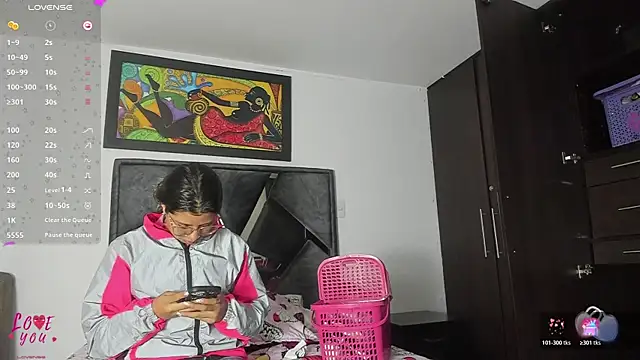 Vahiolet smith online show from 5, 11, 2025