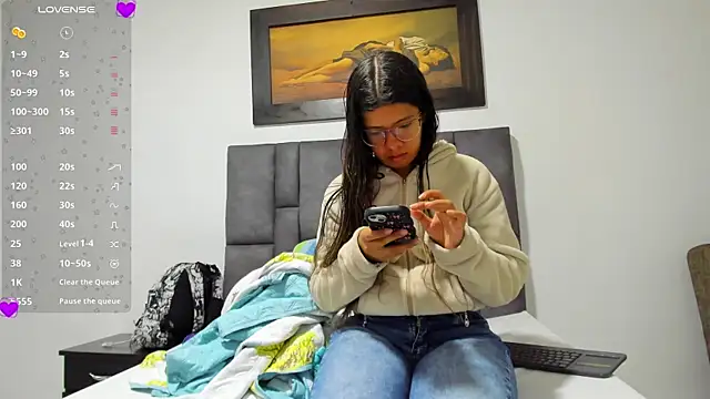 Vahiolet smith online show from 16, 4, 2026