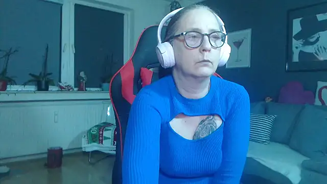 EiskalterEngel74 online show from 8, 12, 2024