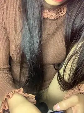Asianmombigasss online show from 11, 5, 2026