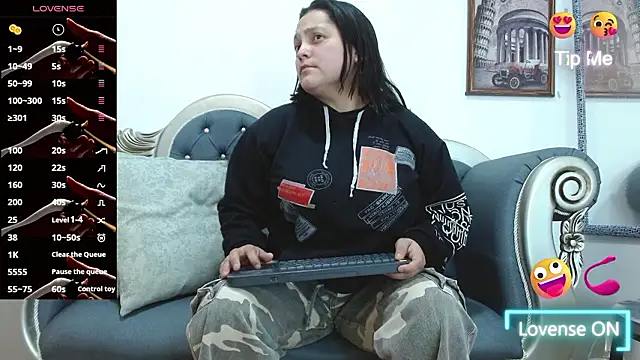 Snapshot of KataleyaStiward chatting on 1, 2, 2026 KataleyaStiward online show from 1, 2, 2026